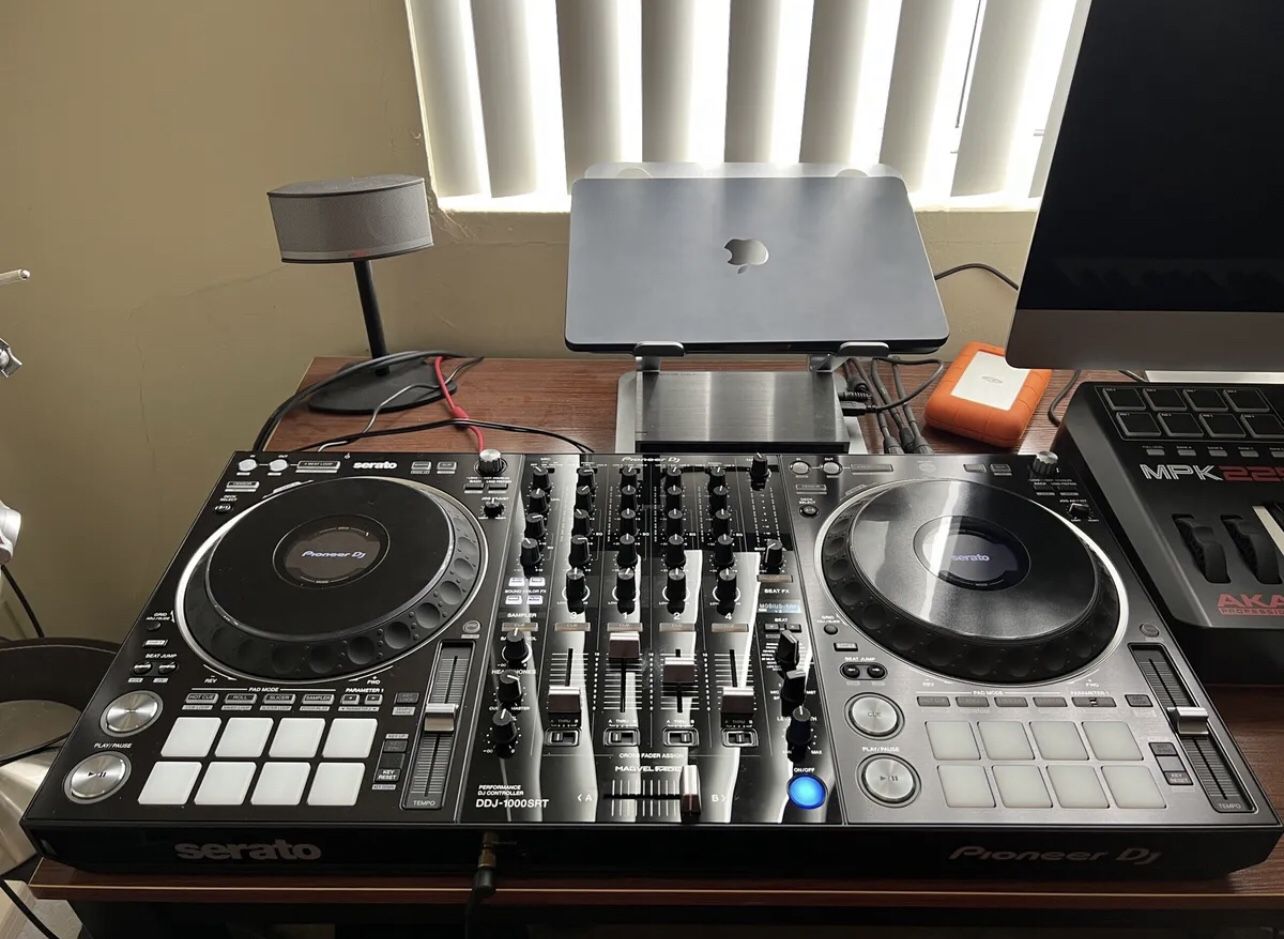 Pioneer Serato DJ Pro Club-Style 4-Channel Performance DJ Controller 