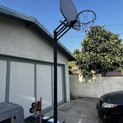 Outdoor basketball Hoop - $75 OBO