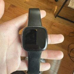 Fitbit versa 4
