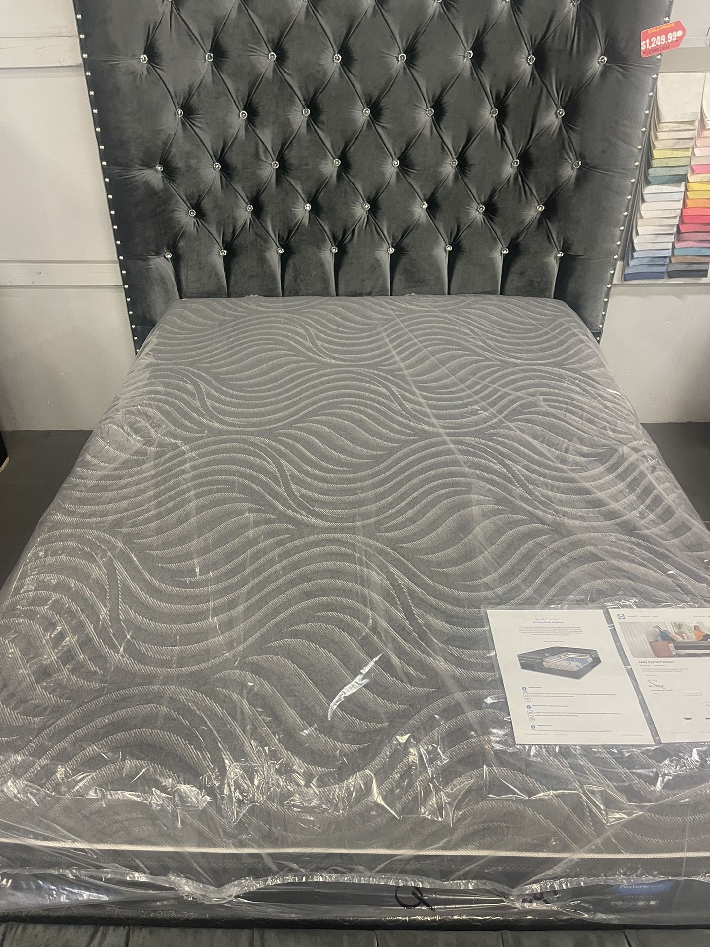Queen Sealy Hybrid Posturepedic Mattress