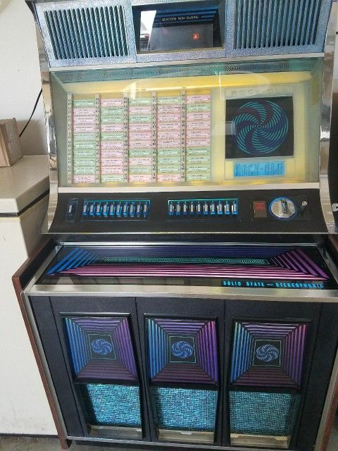 1969 Vintage Rock-Ola Jukebox 444 model