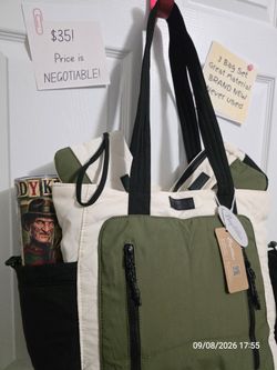 Green black and white tri-color Puffer bag!