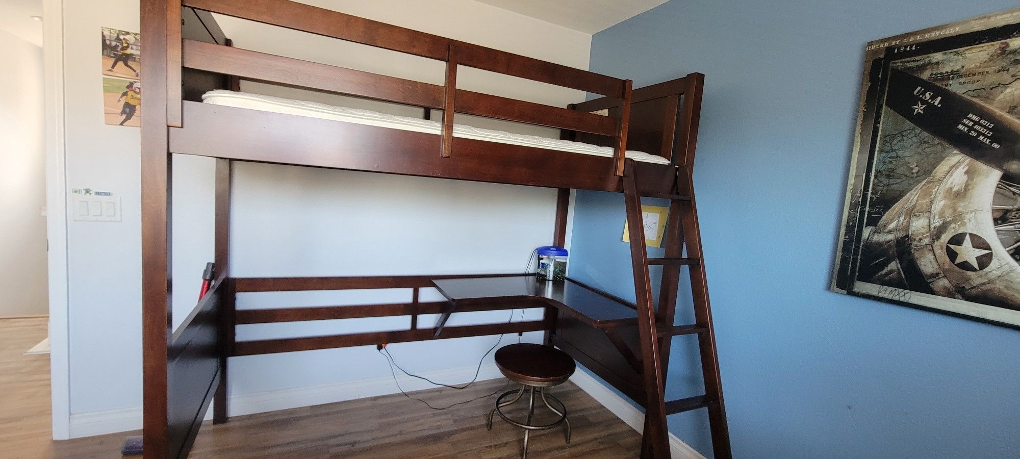 Solid Wood Kids Bunk Bed With Attached Desk And Twin Mattress