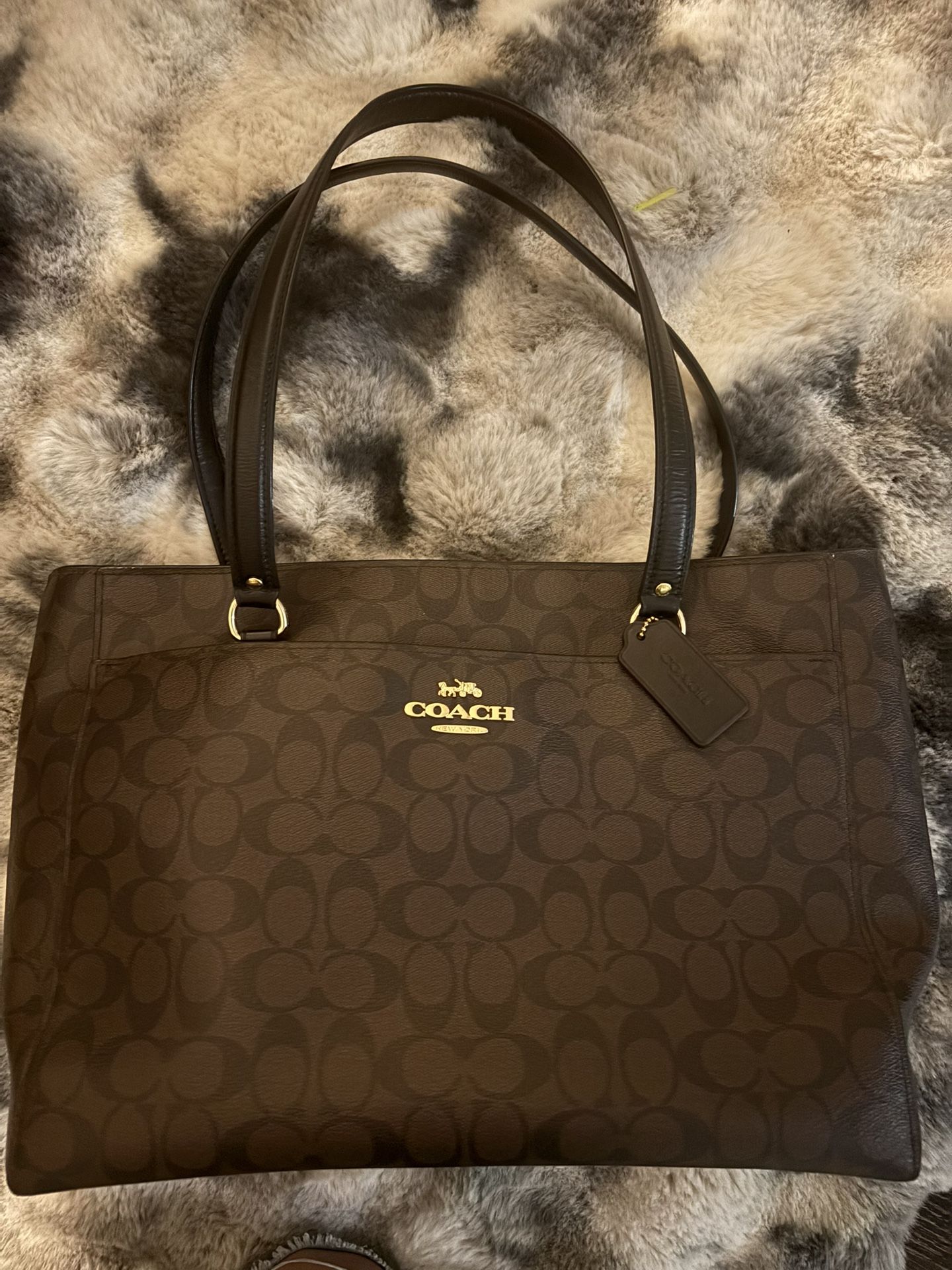 Coach Addison Tote 