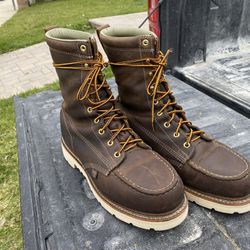 Men’s Thorogood 8" Steel Toe Moc Toe Waterproof Work Boots Size 9.5