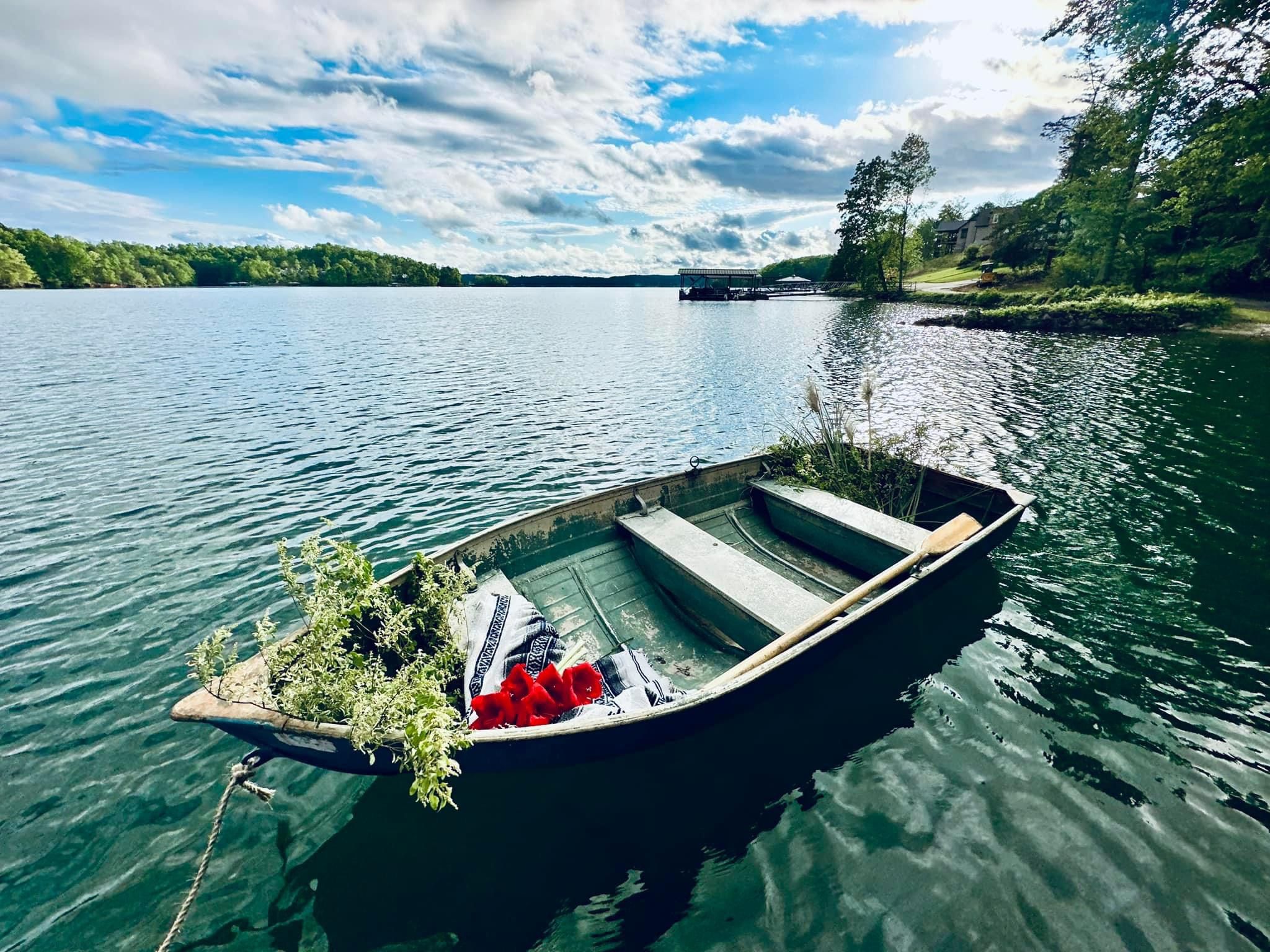 Row Boat Mini Photoshoots!