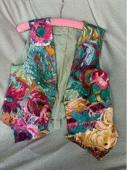 Vest M size