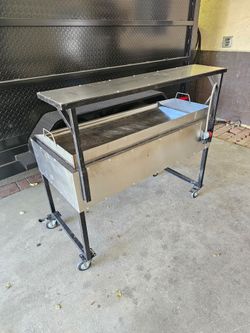 TACOCAR EVERYTHING WORKS PERFECTLY 3 BURNERS,NICE AND CLEAN,READY FOR WORK START OWN BUSSINES,YOU CAN TEST IT BEFORE PURCHASE FOR ANY QUESTION TEXT ME