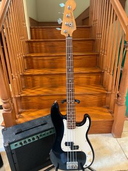 Fender MIM Precision Bass w/Stagg 20 Watt Bass Amp