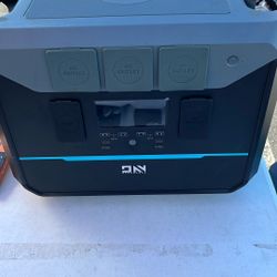 2000 W Power Station