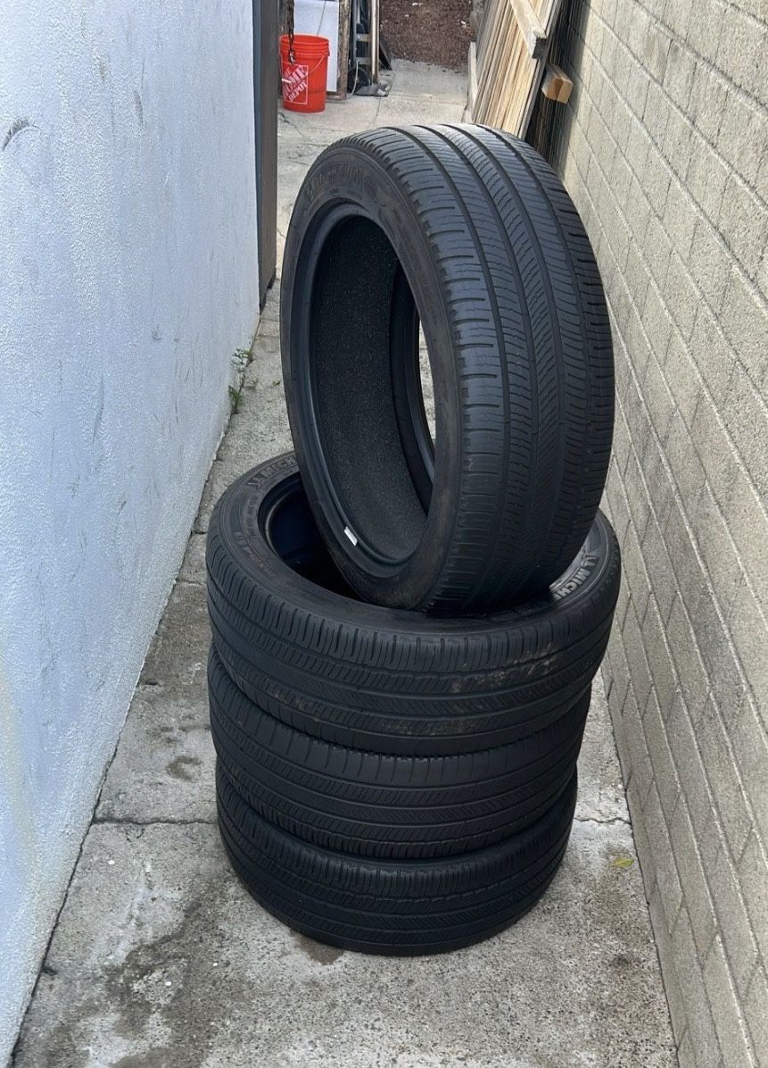 235/45R19 Michelin Primacy MXM4
