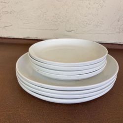 One Set Of 8 New Porcelain Dinner Plates - Crate & Barrel