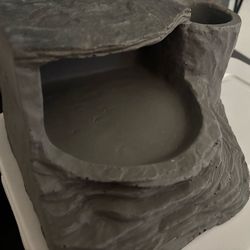 Basking Platform and Cave for Turtles/Reptiles