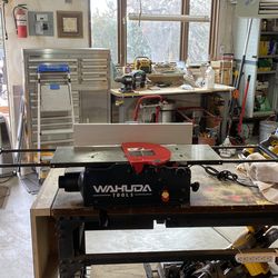 Wahuda Tools Jointer - 10-inch, Spiral Cutterhead, Cast Iron Tables w/Pull Out Extensions, 4-Sided Carbide Tips & 12amp Motor (50110CC-WHD)