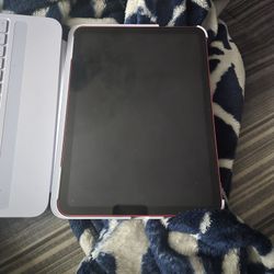 IPAD 10th Generation And Wireless Keyboard 