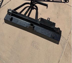 Arm swing spare tire