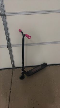Custom trick scooter