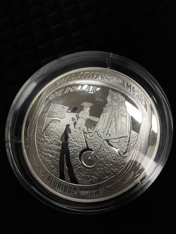 2019-P Apollo 11 50th Anniversary Five-Ounce Proof Silver Dollar