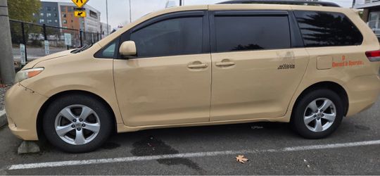 Toyota Sienna Minivan
