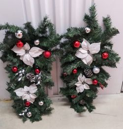 New Christmas Holiday Wreath Swags Decorations