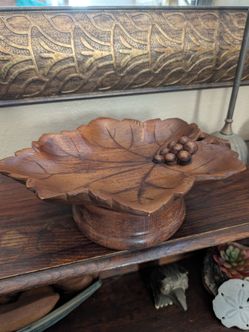 Vintage Hand-Carved Wooden Leaf Music Box Bowl from Europe