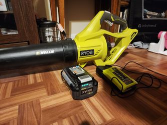 40 volt Ryobi blower whit battery and charger
