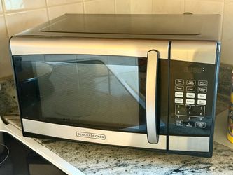 Moving Sale - BLACK+DECKER Microwave 0.9 cu ft + FREE Brand New Cat Paw Oven Mitts (Video Tested)