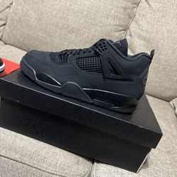 Jordan 4 Retro 