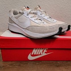 Nike Low Dunk Women 8.5 In Excellent Condition 