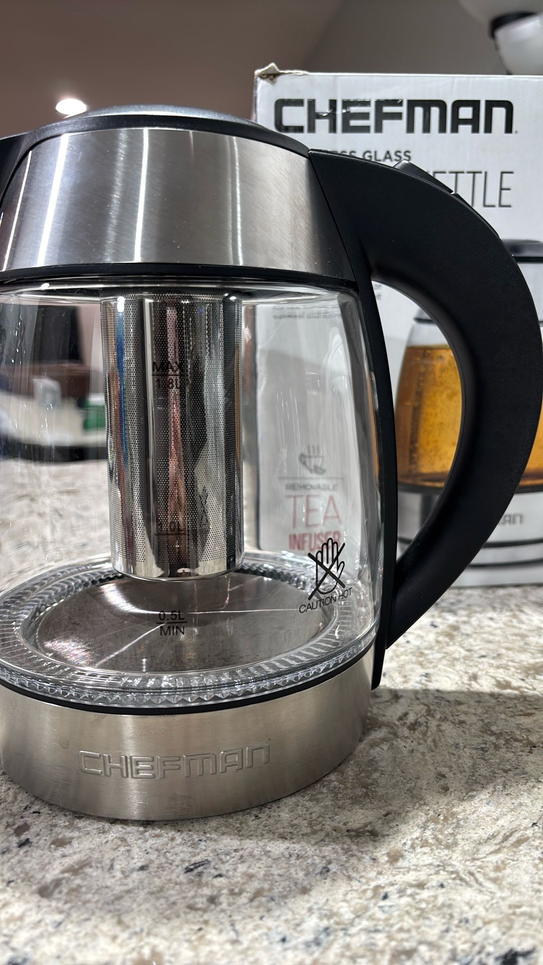 CHEFMAN Electric Kettle 