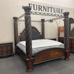 North Shore Dark Brown Canopy Bedroom Set