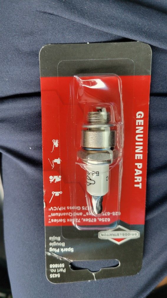 briggs and stratton spark plug part #591868