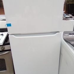 19 Cubic Frigidaire Gallery Refrigerator 