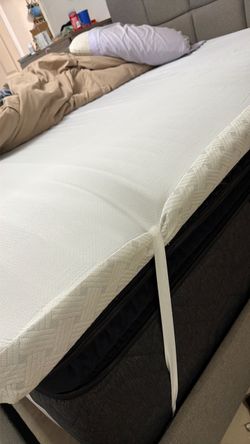 Like new mattress topper