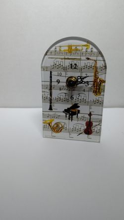 Decorative musical instruments clock