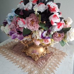 Decorative Flowers And Centerpiece 