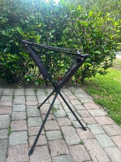 TRIPOD BALL CADDY FOR BASEBALL & SOFTBALL