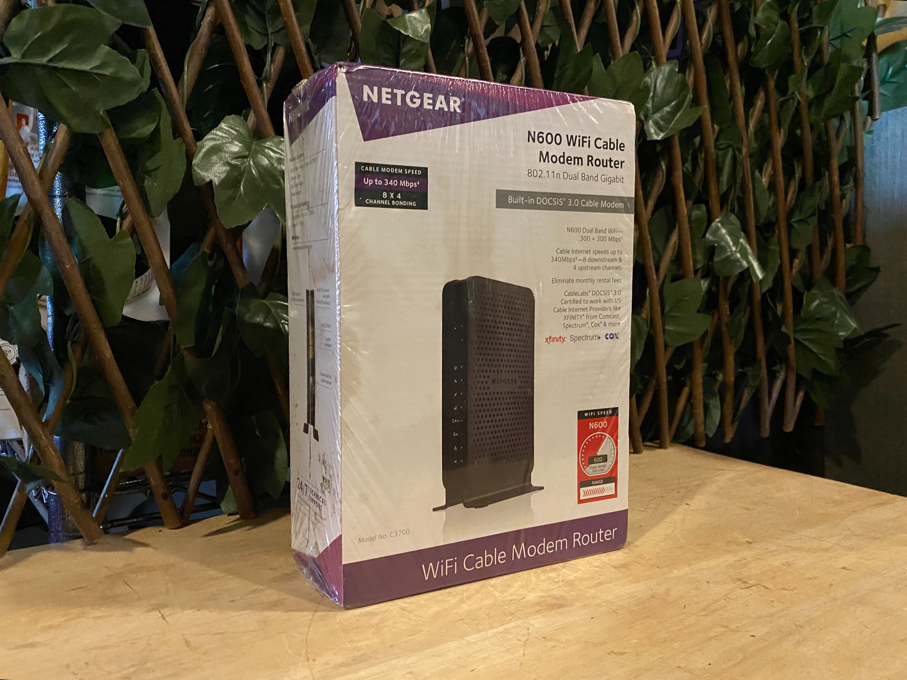 NEW! NETGEAR N600 WiFi Cable Modem Router