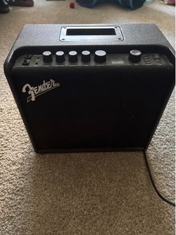 Fender Mustang LT25 digital modeling guitar amplifier