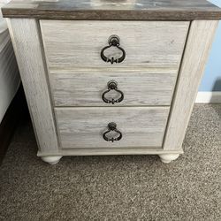 Bedroom Furniture Set