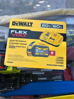 20V/60V MAX FLEXVOLT Lithium-Ion 9.0Ah Battery and Charger Starter Kit