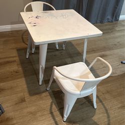 Kids Table With 3 Chairs 