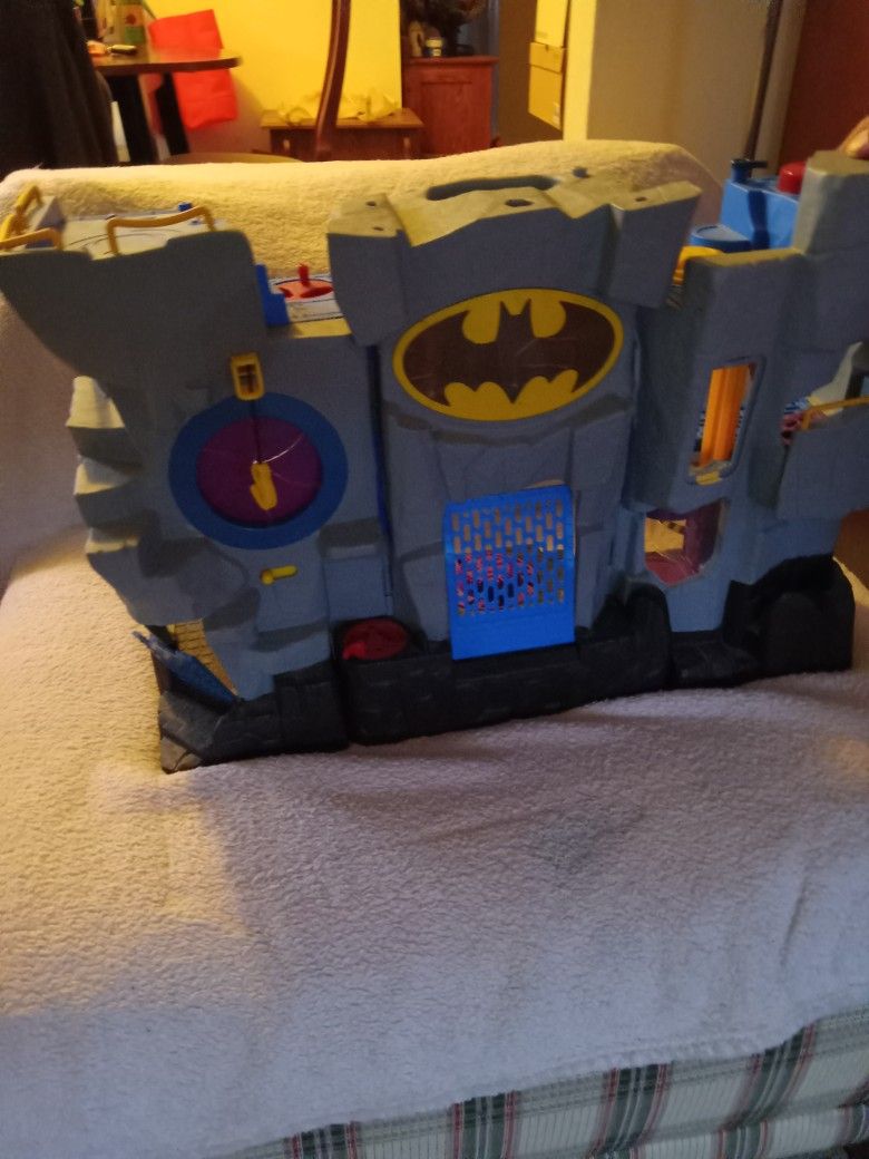 Fisher Price Imaginext DC Super Friends Bat-cave Original