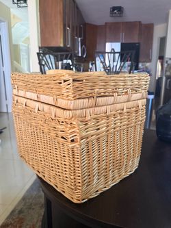 Large Wicker Storage Basket with Hinged Lid ✨