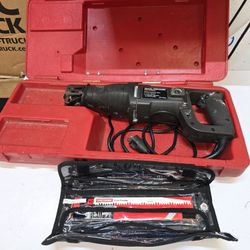 Craftsman Cord Sawsall with Case And Blades.