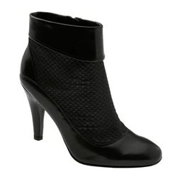 Enzo Angiolini Prize Black Bootie - size 7 - Excellent!
