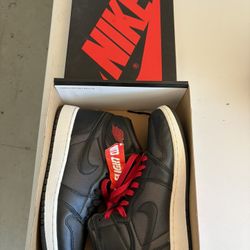 Men’s Air Jordan 1  retro, high, red and black and white