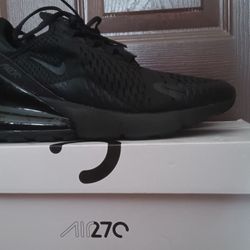 Nike Air Max 270 Black