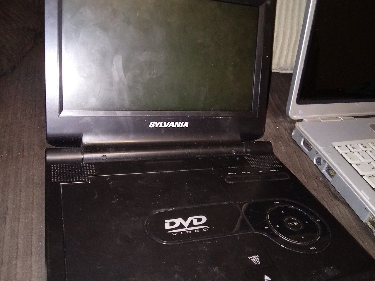 Moble dvd player