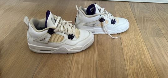 Jordan’s size 5.5